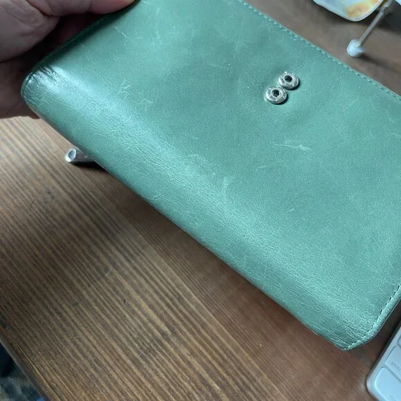 Hobo International Vintage Collection Danette Wallet Wristlet Moss Sage Green - Picture 5 of 8